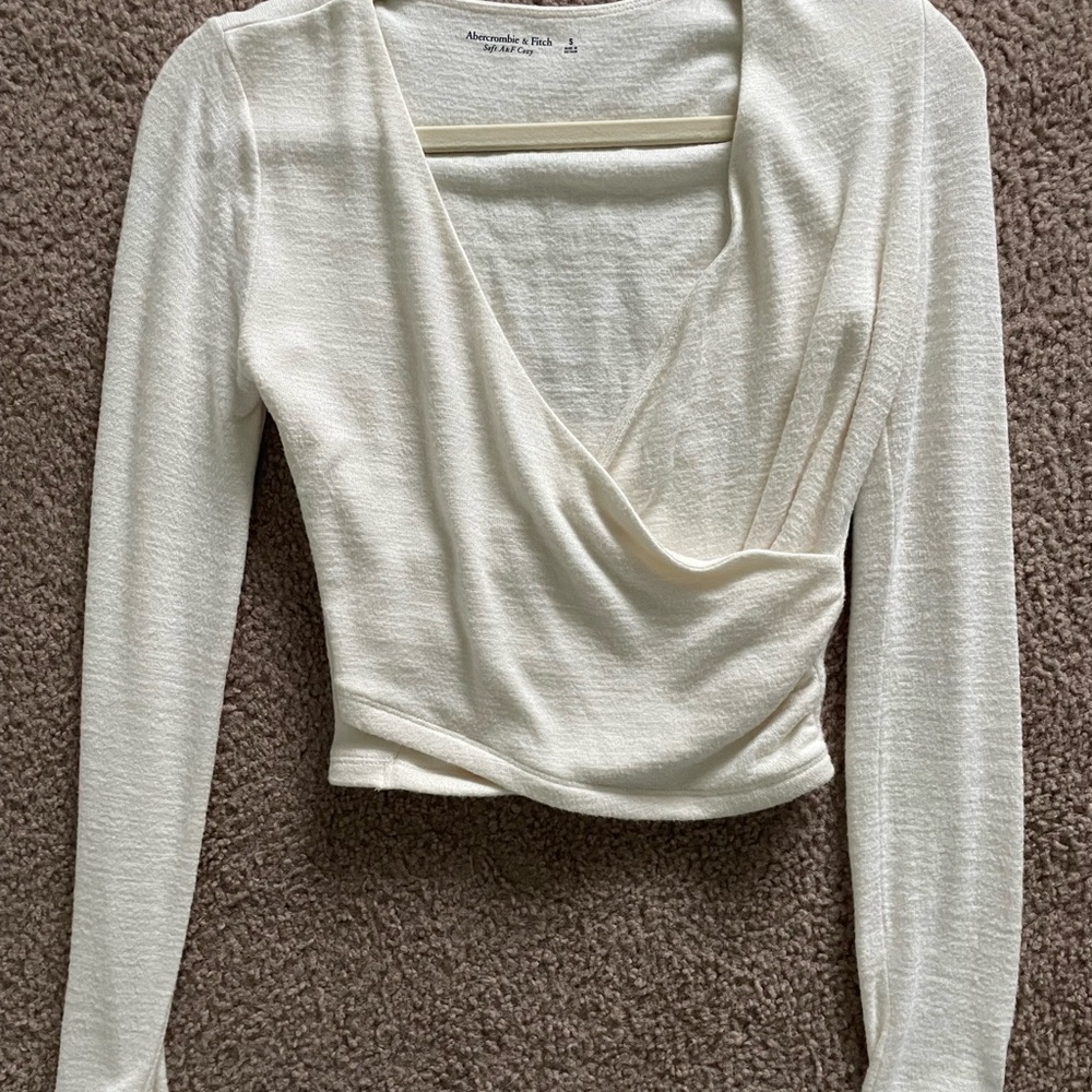 Abercrombie & Fitch Cream Sweater